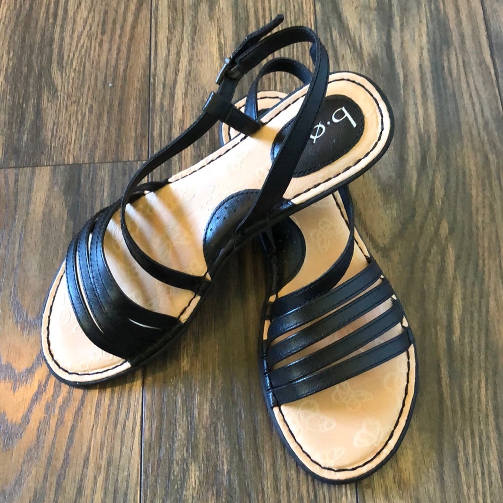 B.O.C. BORN Aryz Black Sandal Slingback Straps